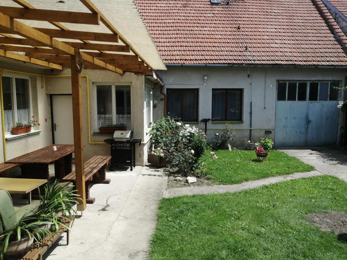Apartamento U Ladi Bulhary Exterior foto