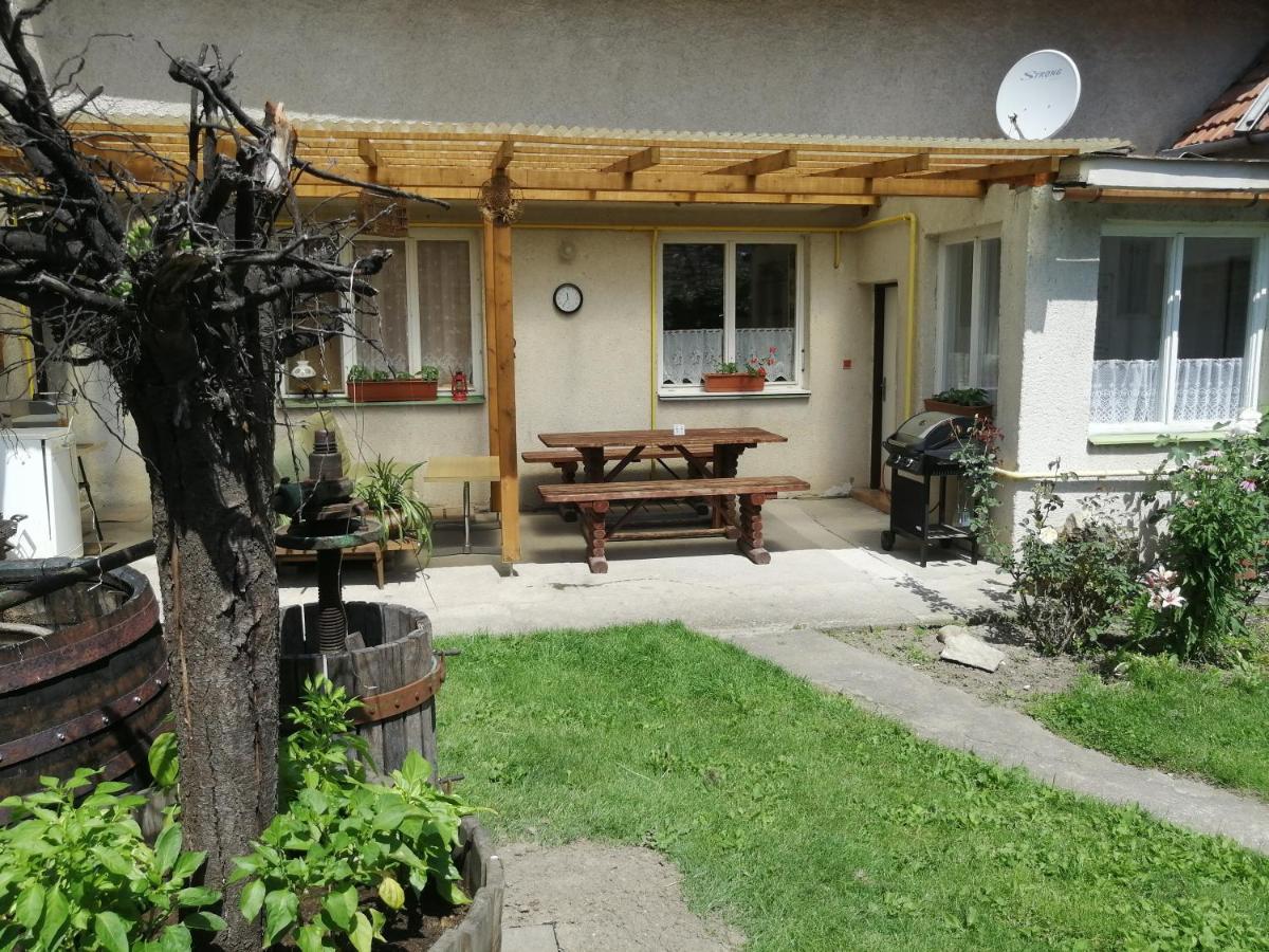 Apartamento U Ladi Bulhary Exterior foto